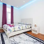 El Presidente Apartment
